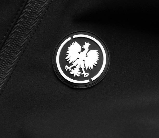 Kurtka typu softshell z naszywką z Orłem czarna